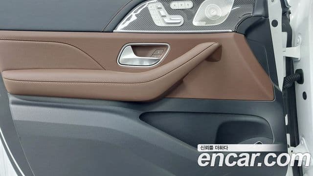 Mercedes-Benz GLE-Class 2025 — Фото 14/17