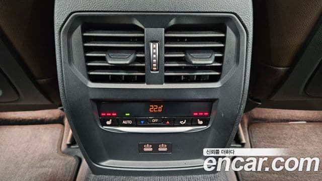BMW 3 Series 2022 — фото 17 из 20