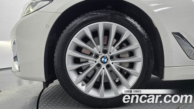 BMW 5 Series 2022 — Şəkil 5/20