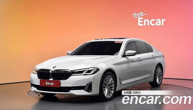 BMW 5 Series 2022 — Şəkil 1/20