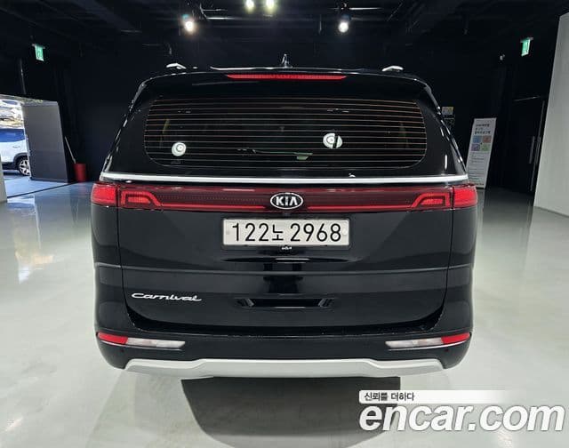Kia Carnival 2020 — фото 4 из 20