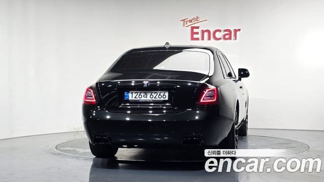 Rolls-Royce Ghost 2023 — Photo 15/20