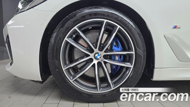 BMW 5 Series 2023 — ფოტო 5/20