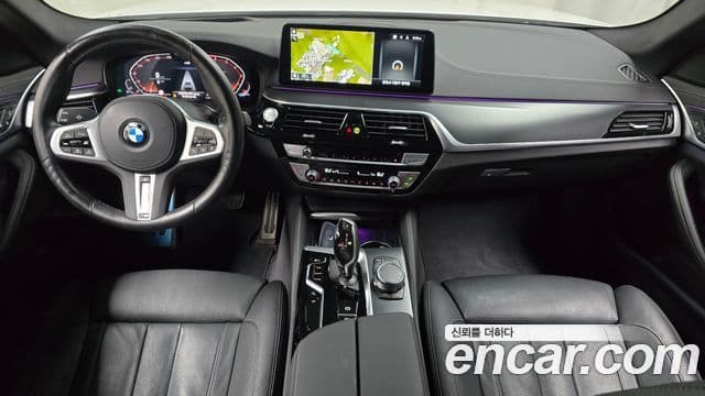 BMW 5 Series 2023 — ფოტო 7/20