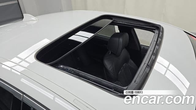 BMW 5 Series 2023 — ფოტო 20/20