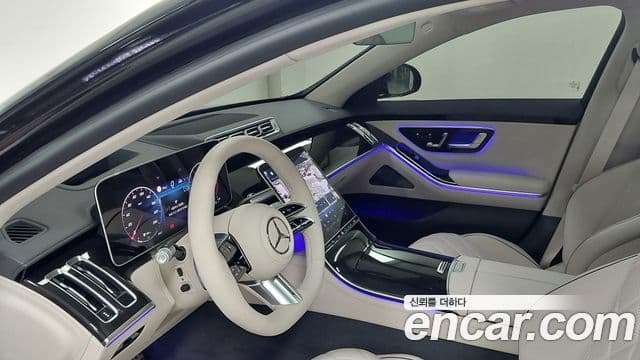 Mercedes-Benz S-Class 2025 — Photo 17/17