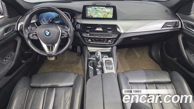 BMW 5 Series 2018 — фото 7 из 20