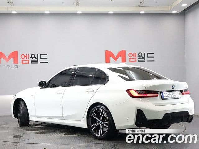 BMW 3 Series 2023 — фото 3 из 20