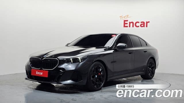 BMW 5 Series 2025 — ფოტო 1/20