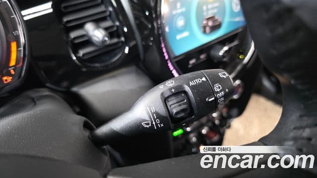 Mini Cooper 2022 — фото 18 из 20