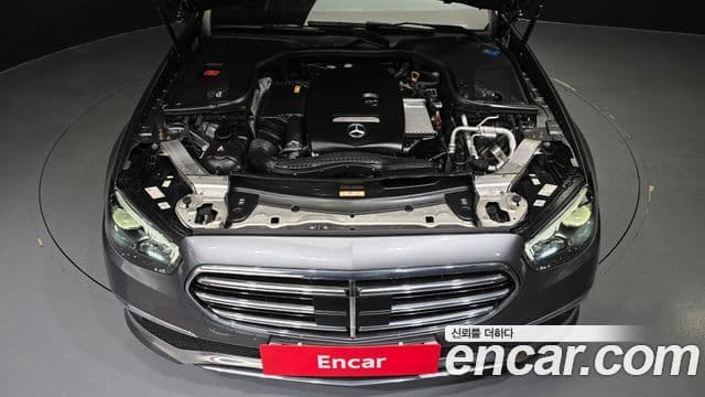 Mercedes-Benz E-Class 2021 — фото 6 из 20