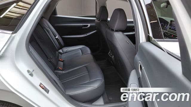 Hyundai Sonata 2022 — фото 11 из 20