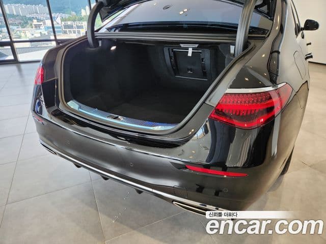 Mercedes-Benz S-Class 2025 — Фото 9/20