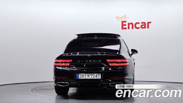 Genesis Electrified G80 2023 — фото 4 из 20