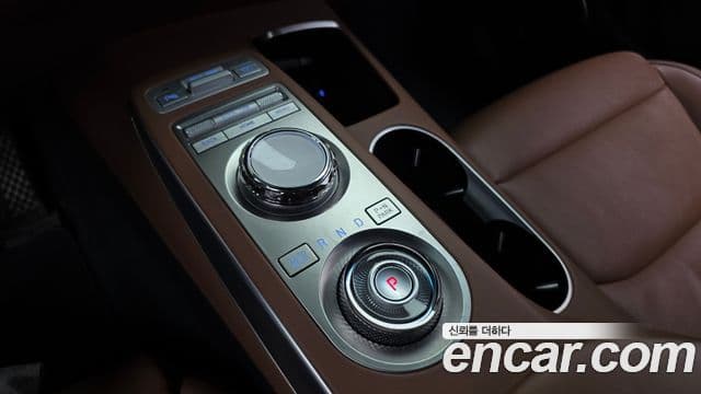 Genesis GV70 2022 — Şəkil 9/20