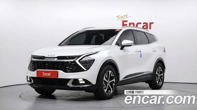 Kia Sportage 2023 — Фото 1/20