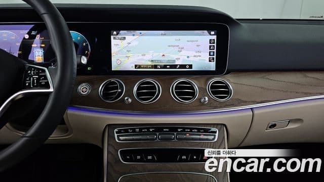 Mercedes-Benz E-Class 2021 — Şəkil 14/20