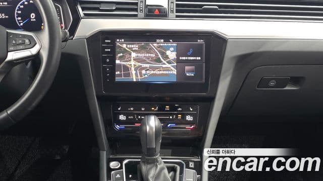 Volkswagen Passat GT 2022 — Şəkil 13/20