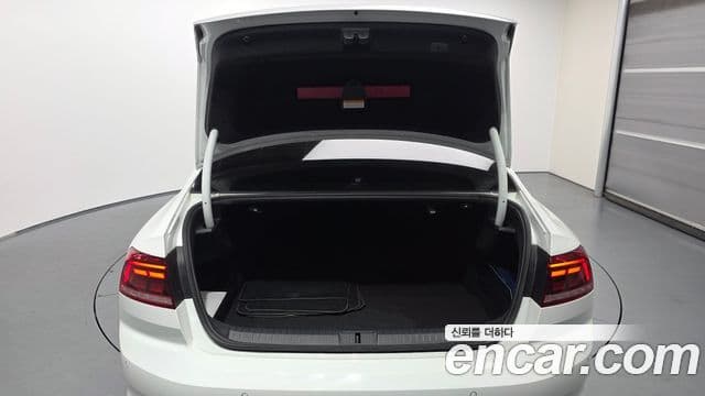 Volkswagen Passat GT 2022 — Şəkil 20/20