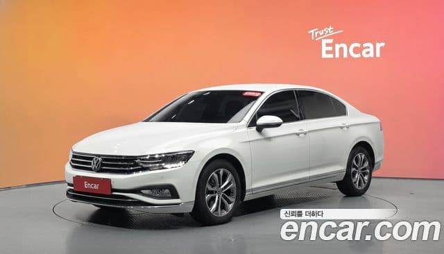 Volkswagen Passat GT 2022 — Şəkil 1/20