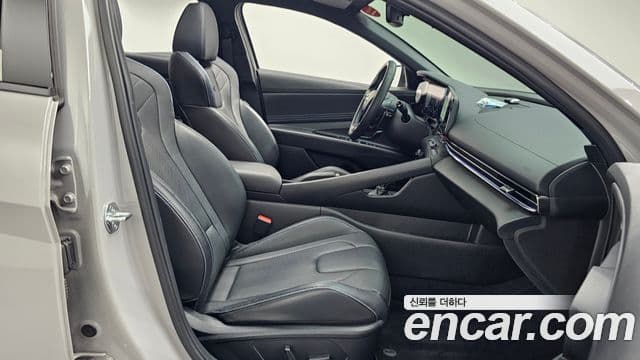Hyundai Avante 2022 — ფოტო 11/20