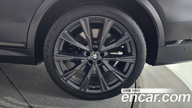 BMW X7 2021 — ფოტო 5/20