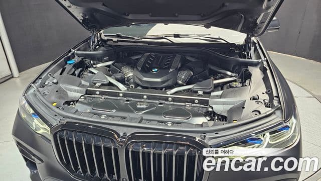 BMW X7 2021 — ფოტო 6/20