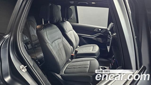 BMW X7 2021 — ფოტო 11/20