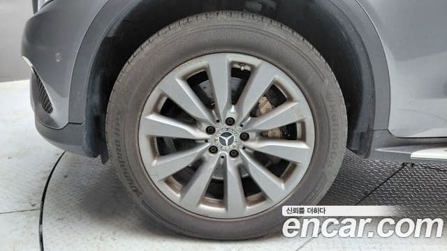 Mercedes-Benz GLC-Class 2018 — Şəkil 5/20