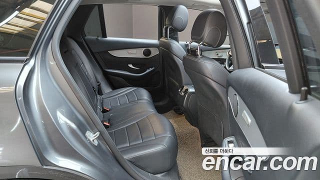 Mercedes-Benz GLC-Class 2018 — Şəkil 11/20