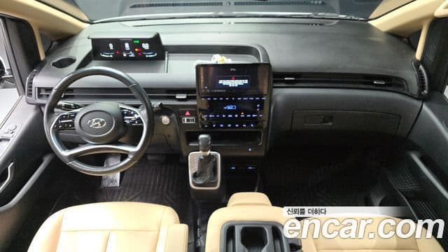 Hyundai Staria 2023 — фото 7 из 20