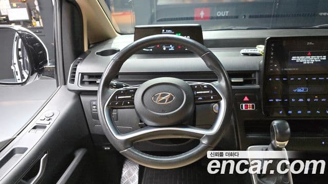 Hyundai Staria 2023 — фото 13 из 20