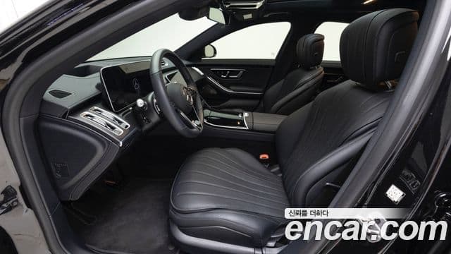 Mercedes-Benz S-Class 2025 — ფოტო 17/19