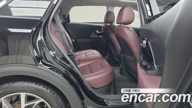 Kia Niro 2021 — фото 11 из 20