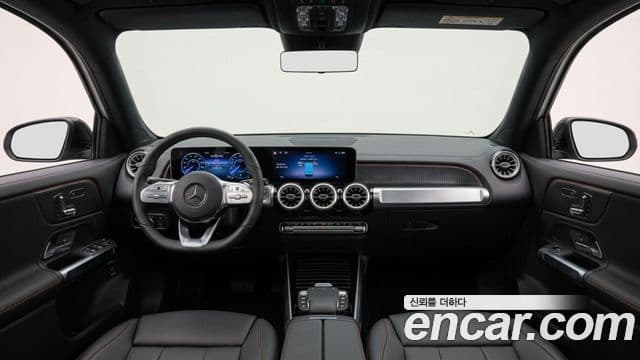 Mercedes-Benz EQB 2025 — ფოტო 4/11
