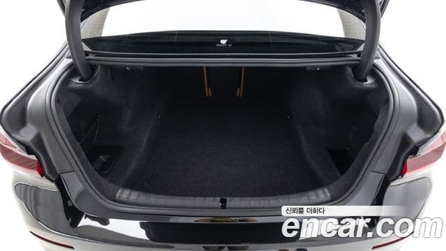 BMW 5 Series 2022 — ფოტო 20/20