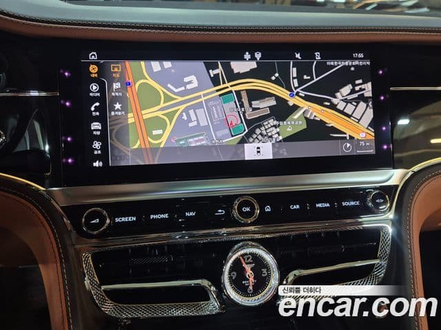 Bentley Flying Spur 2023 — ფოტო 10/20