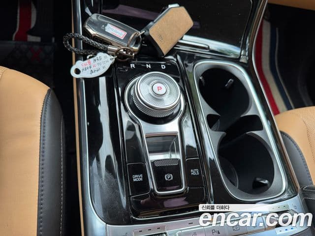 Kia Carnival 2021 — фото 14 из 20