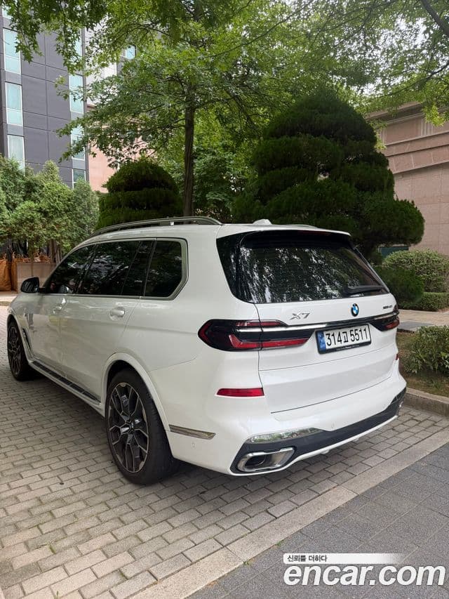 BMW X7 2024 — Photo 10/10