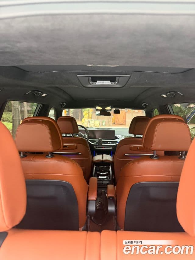 BMW X7 2024 — Photo 7/10