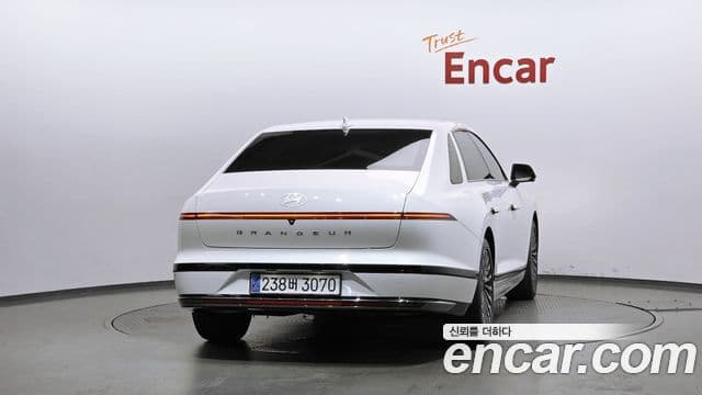 Hyundai Grandeur 2024 — ფოტო 4/20