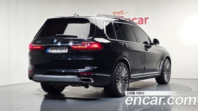 BMW X7 2022 — ფოტო 2/20