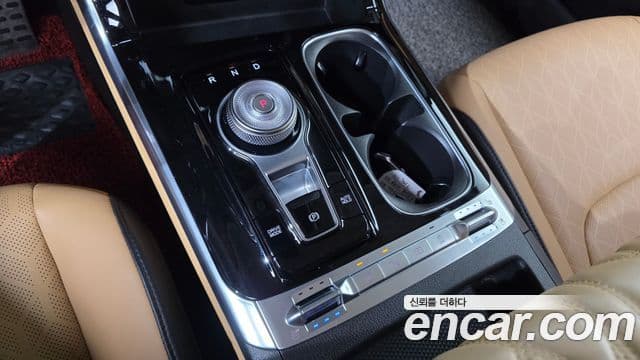 Kia Carnival 2020 — фото 9 из 20