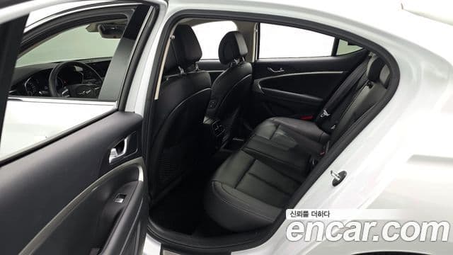 Genesis G70 2023 — Şəkil 12/20
