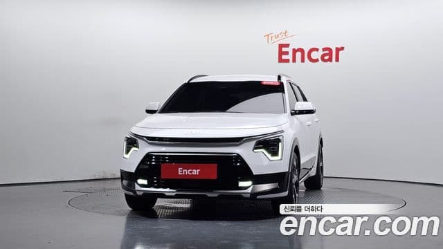 Kia Niro 2023 — Фото 3/20