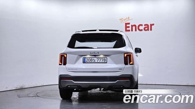 Kia Sorento 2023 — Фото 4/20