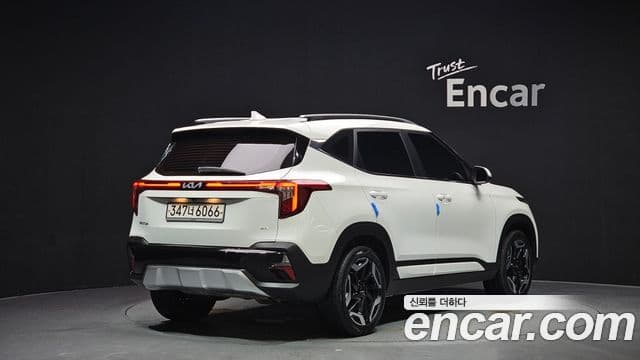 Kia Seltos 2022 — фото 2 из 20