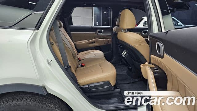 Kia Sorento 2024 — фото 12 из 20