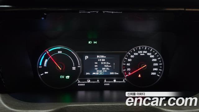 Kia Sorento 2021 — ფოტო 8/20