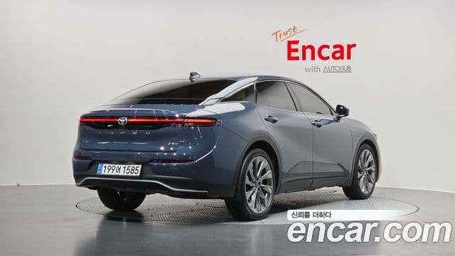 Toyota Crown Crossover 2025 — фото 2 из 20